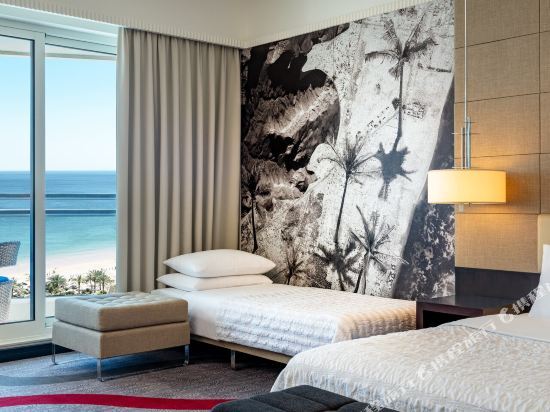 Le Meridien Al Aqah Beach Resort