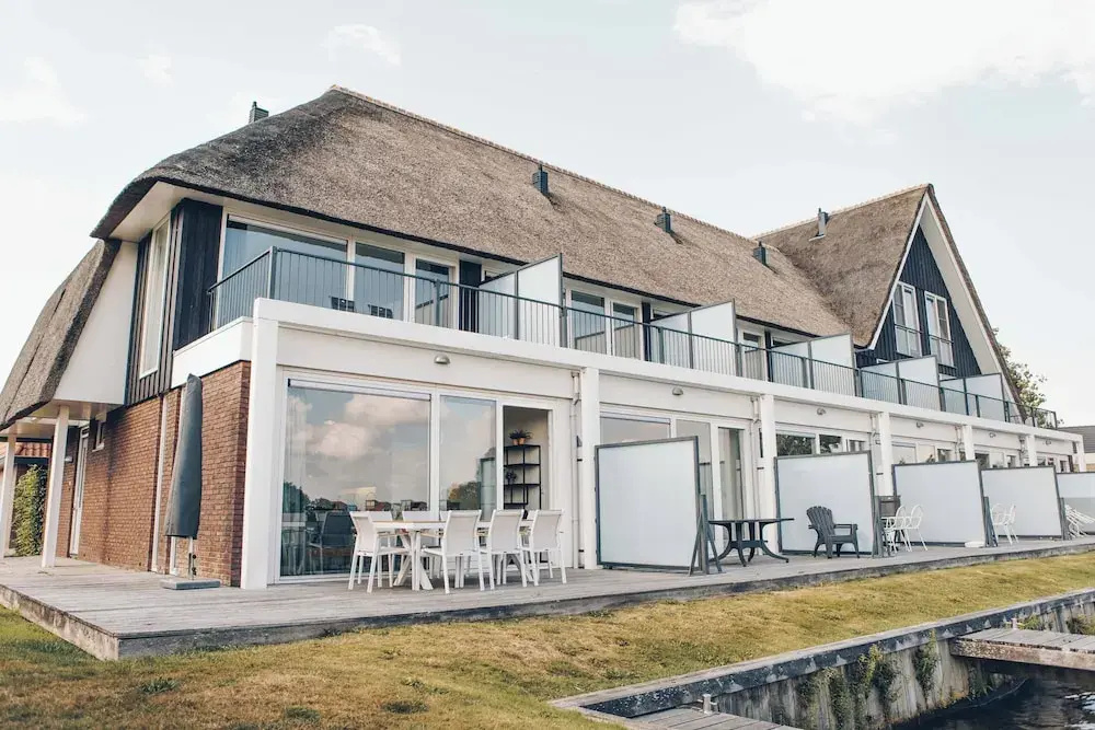 Grand Cottage