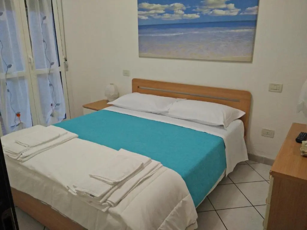 3 Bedrooms Apartment