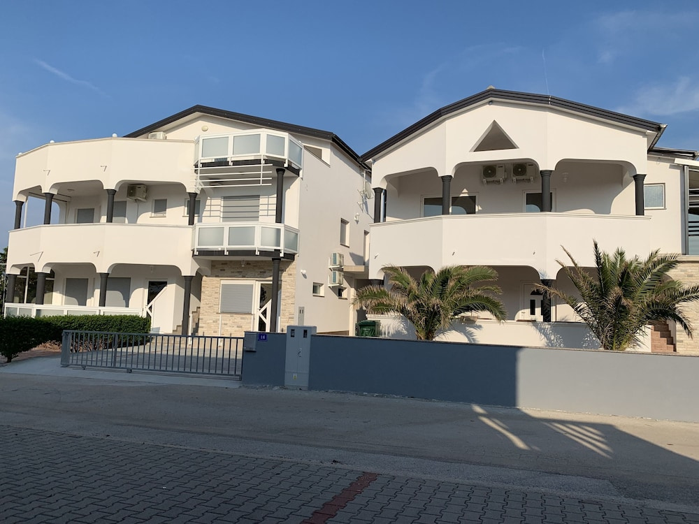 Apartment Lavaran 5 in Vir