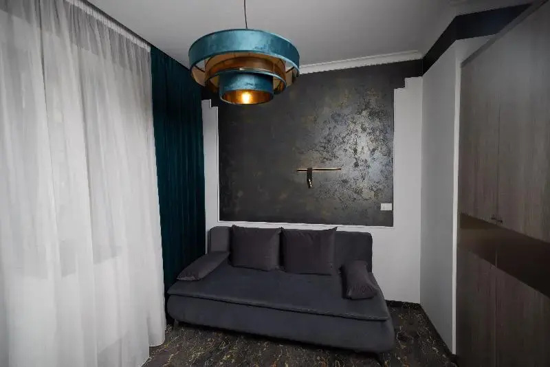Deluxe Double Family room (twin beds)