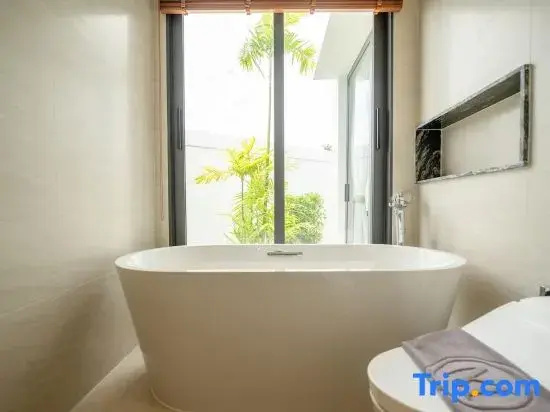 4 Bedroom villa Chalong