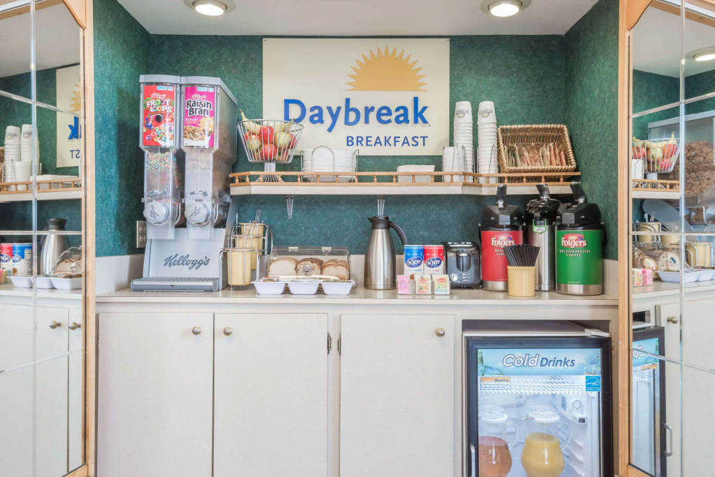 Food & Beverage