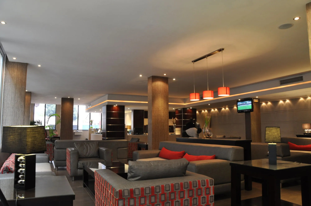 Food & Beverage