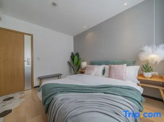 Standard Double room with view (full double bed)