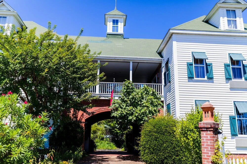 Roanoke Island Inn