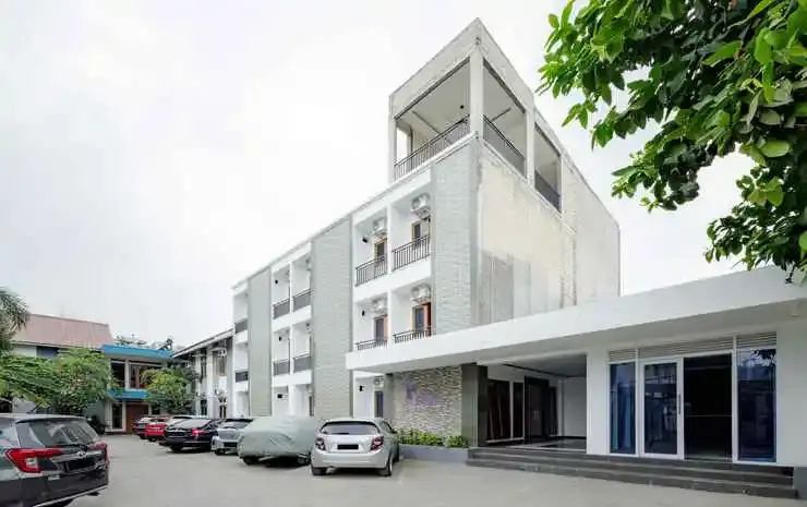 Urbanview Hotel Syariah The Ragunan Residence