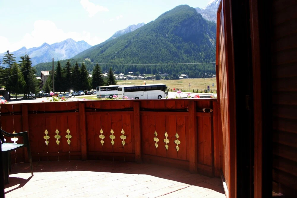 Standard Triple room with mountain view