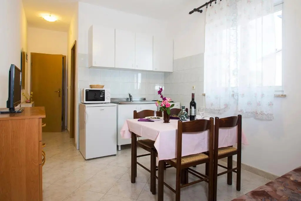 1 Bedroom Apartment with sea view