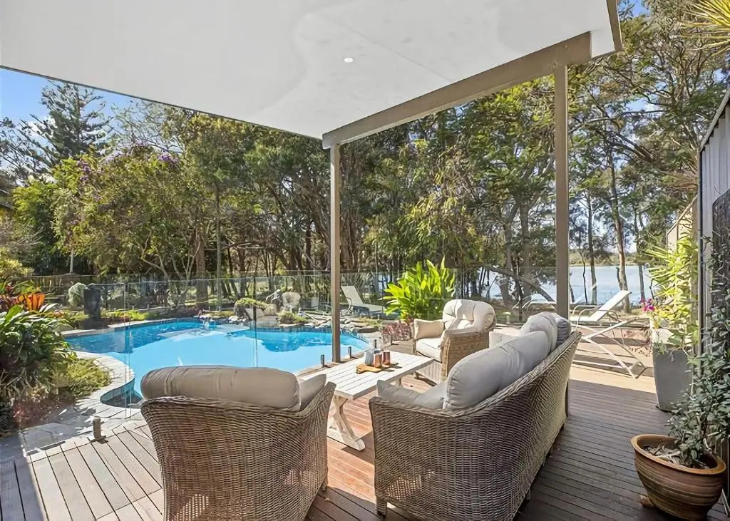Pelican Point