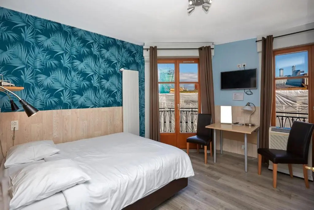 Standard Double room (full double bed)
