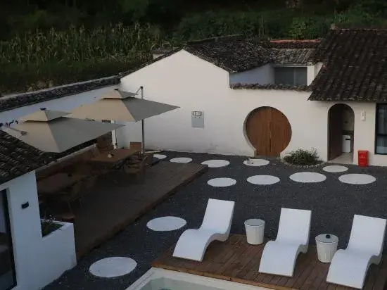 Like your luxurious hot spring homestay in the courtyard