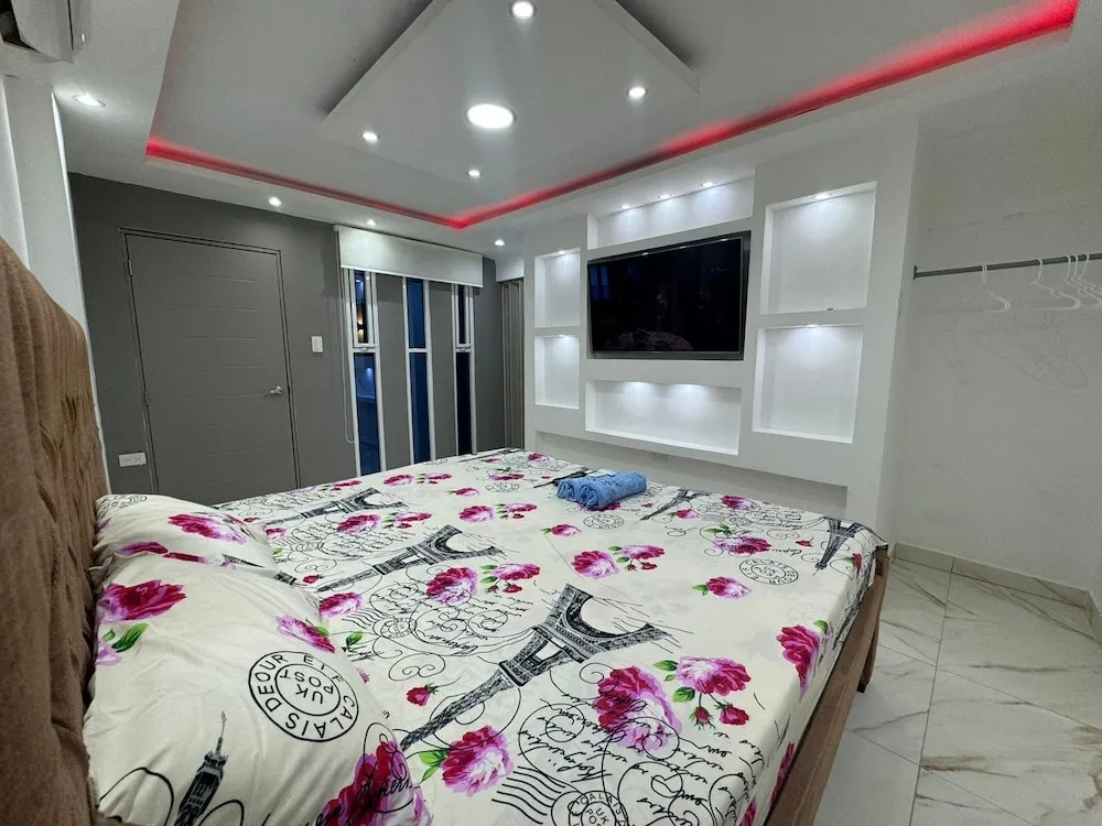 Luxury Suite