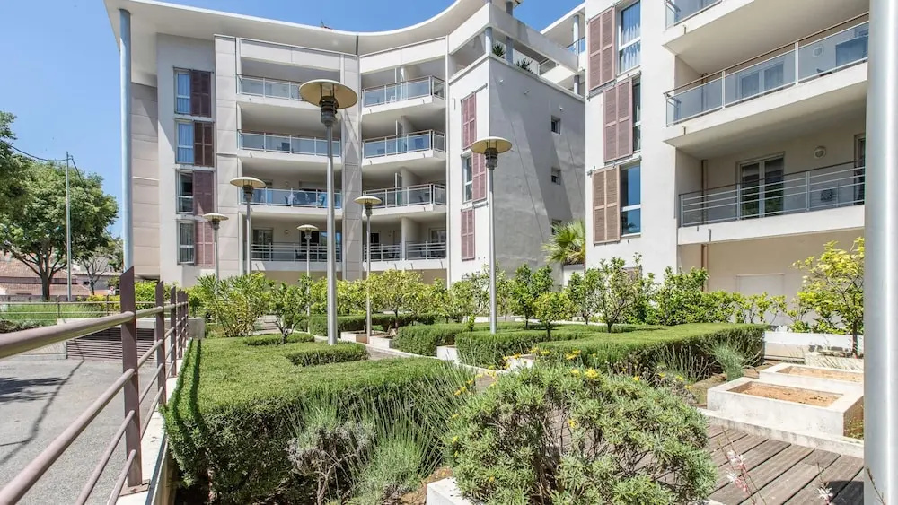 Coastal Stay for 4 in Cagnes-sur-mer