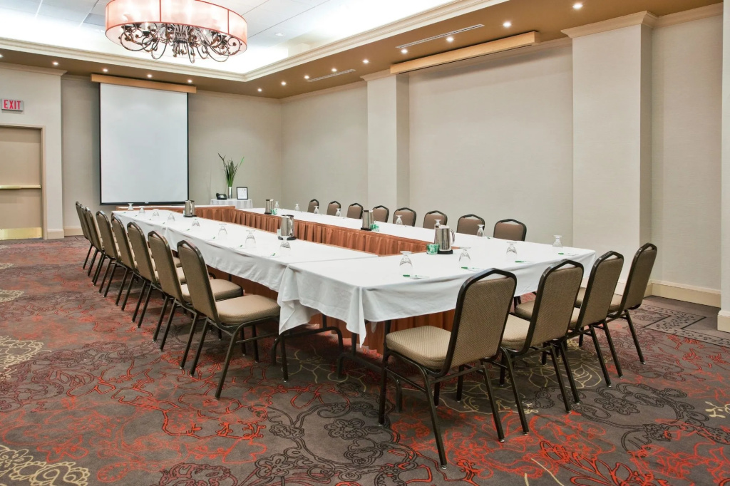 Holiday Inn Hotel & Suites Ottawa Kanata by IHG - Général