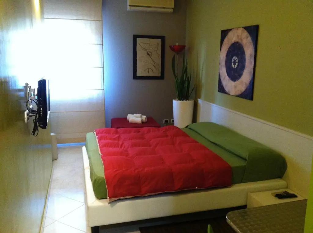 Standard Double room (full double bed)
