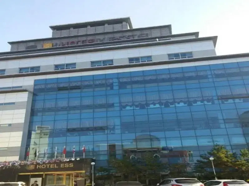 Hotel ESS