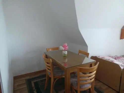 Balcony & Terrace