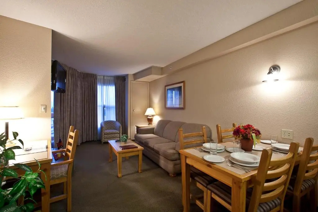 1 Bedroom Suite