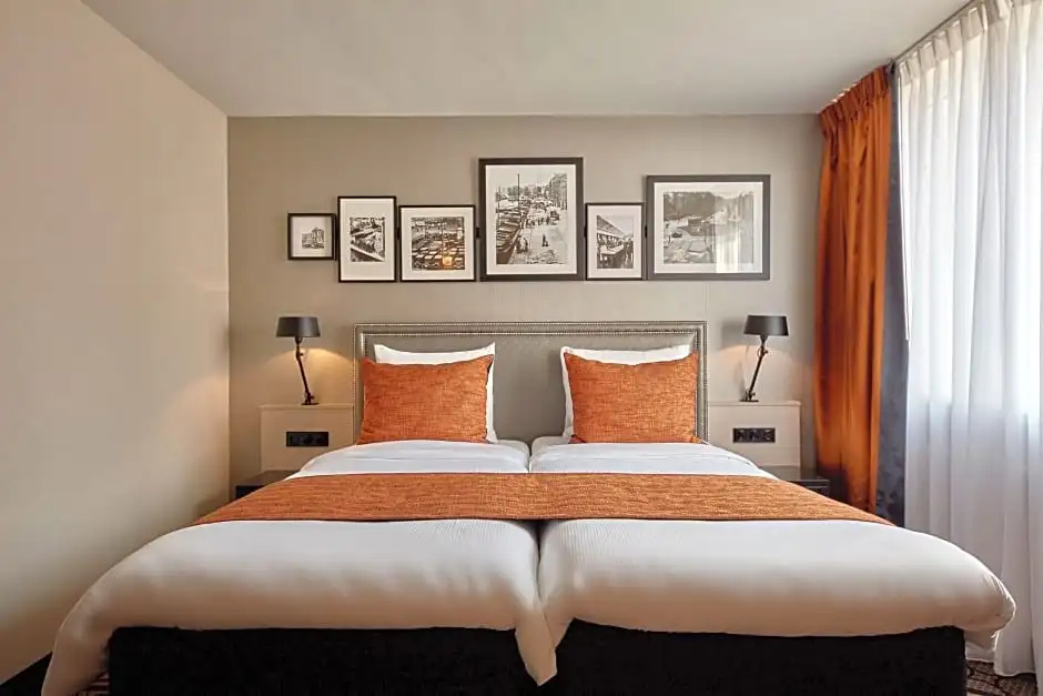 Deluxe Double room with balcony (twin beds)