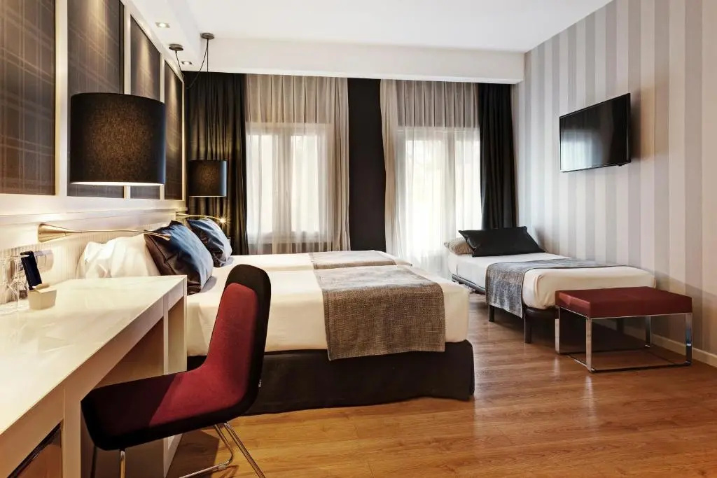 Catalonia Reina Victoria Hotel - Chambres