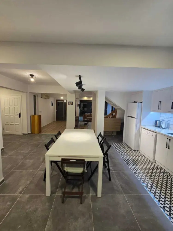 VILLA OLINDA 4 BED with huge garden - фото 22