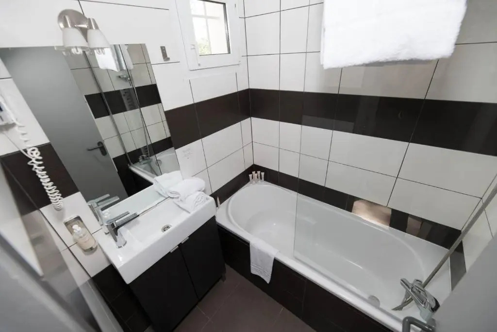 SOWELL HOTELS Domaine de la Petite Isle - Chambres