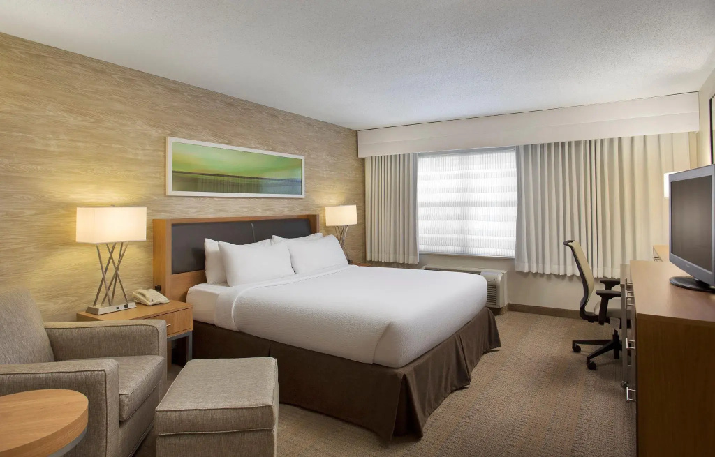 Holiday Inn Grand Rapids Airport by IHG - Chambres
