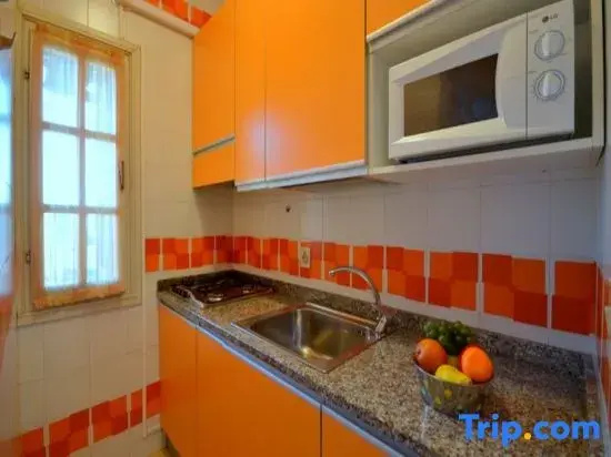 Charming Three-Room House with Terrace