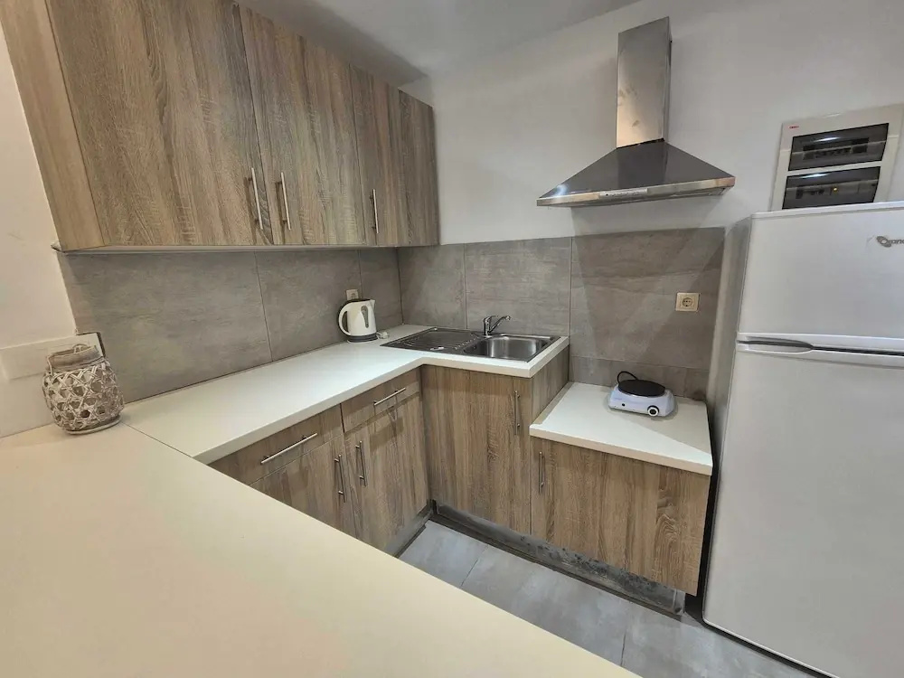 Family Basement Apartment with view
