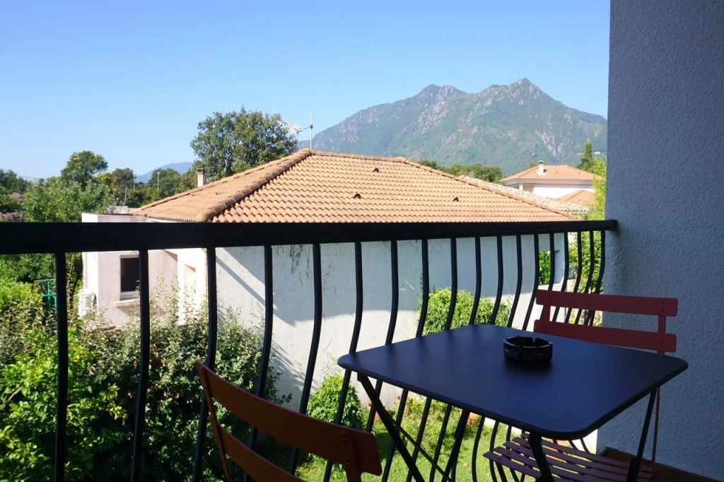 Balcony & Terrace