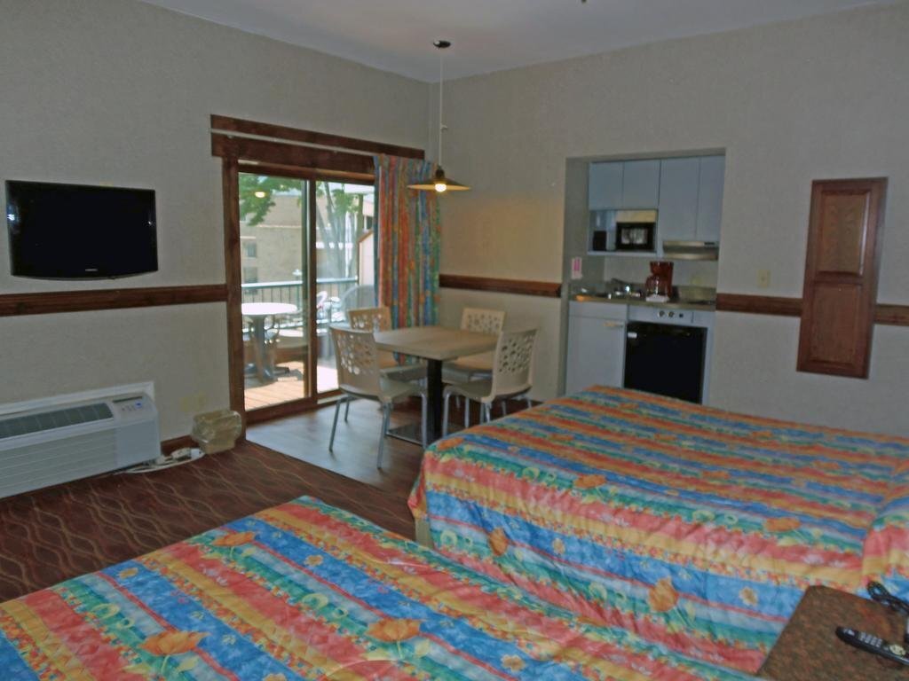 Surfside On The Lake Hotel & Suites by null
