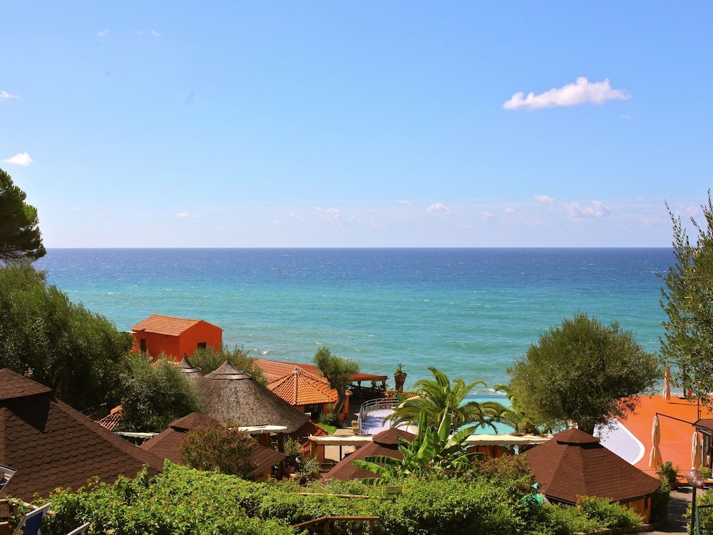 Beach & Waterfront