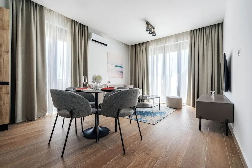 1 Bedroom Apartment with balcony and with sea view