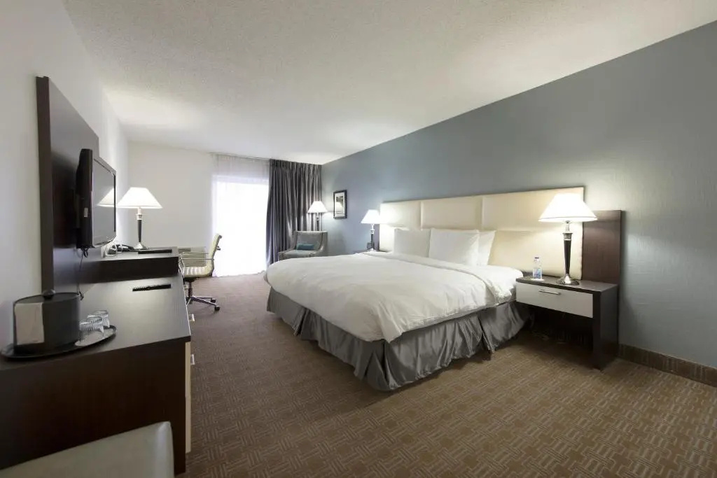 Toronto Don Valley Hotel and Suites - Chambres