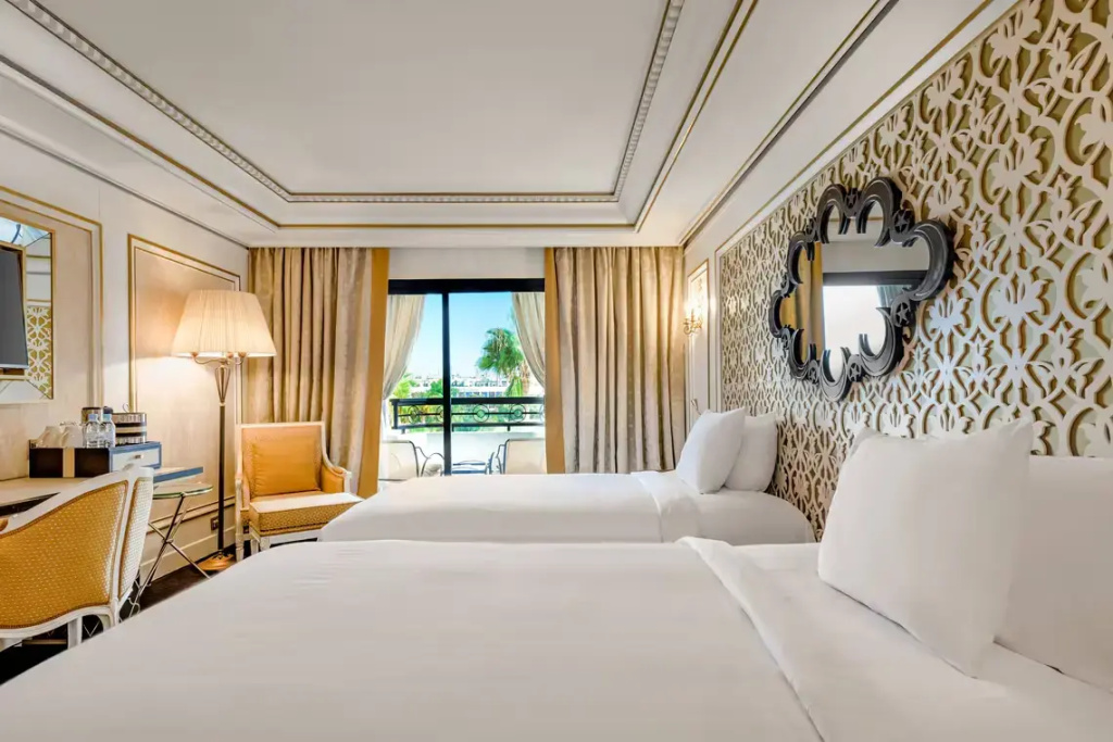 Deluxe Double room with balcony and with pool view (twin beds)