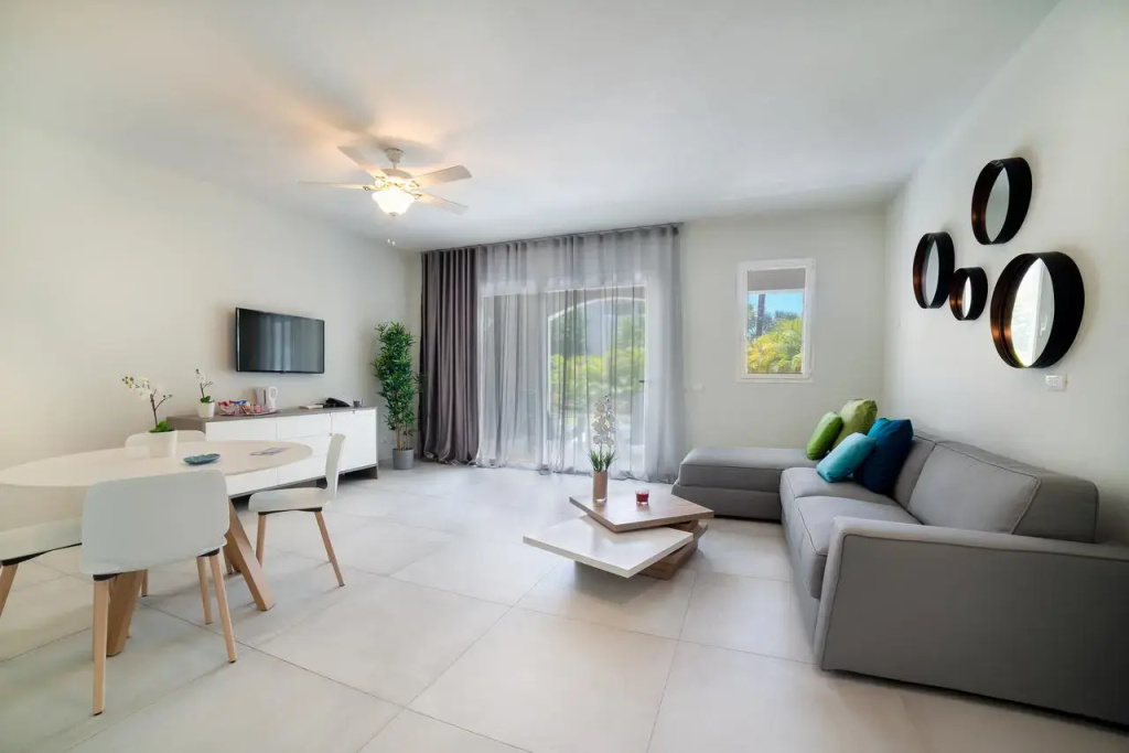TRACADERO Beach Club and Holidays Rentals - Général