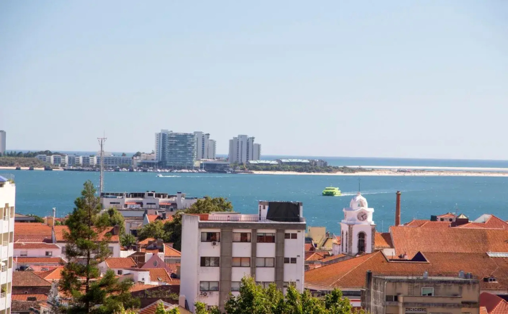 Beach & Waterfront
