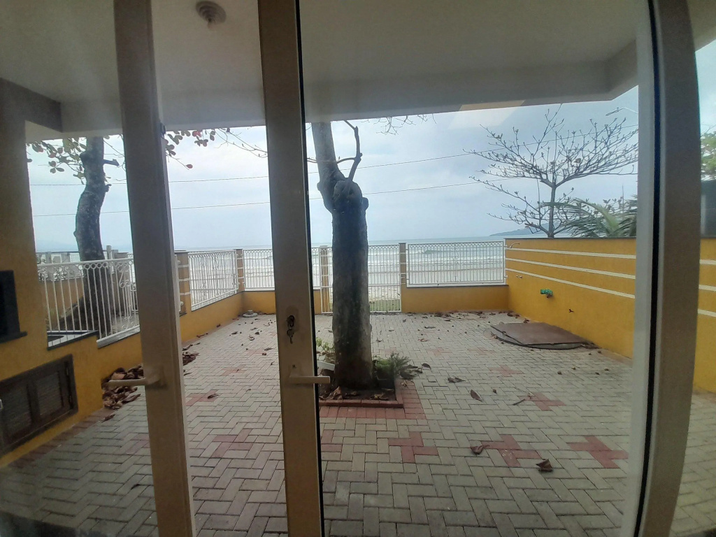 Sobrado Pé Na Areia Em Perequê Aaf1974