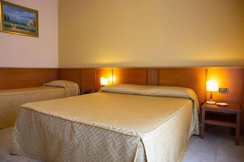 Hotel Maddaloni - Chambres