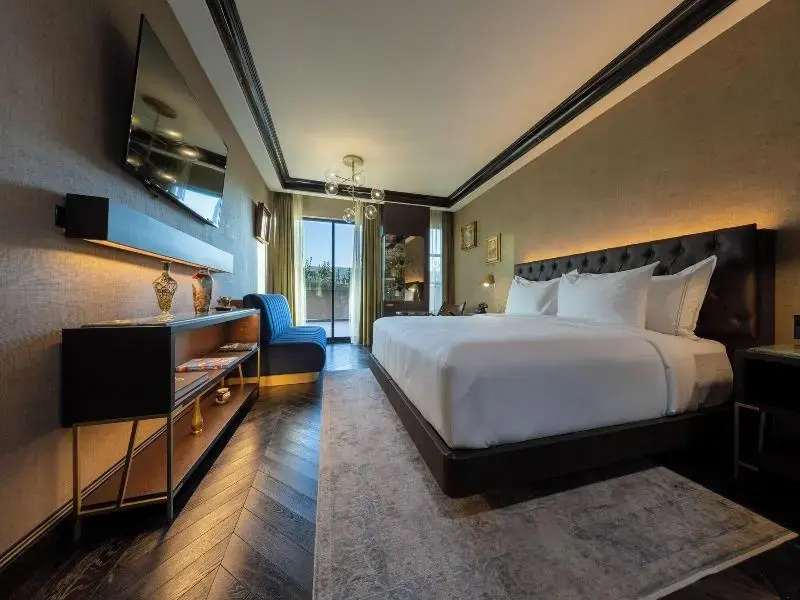 Whisky Hotel — фото