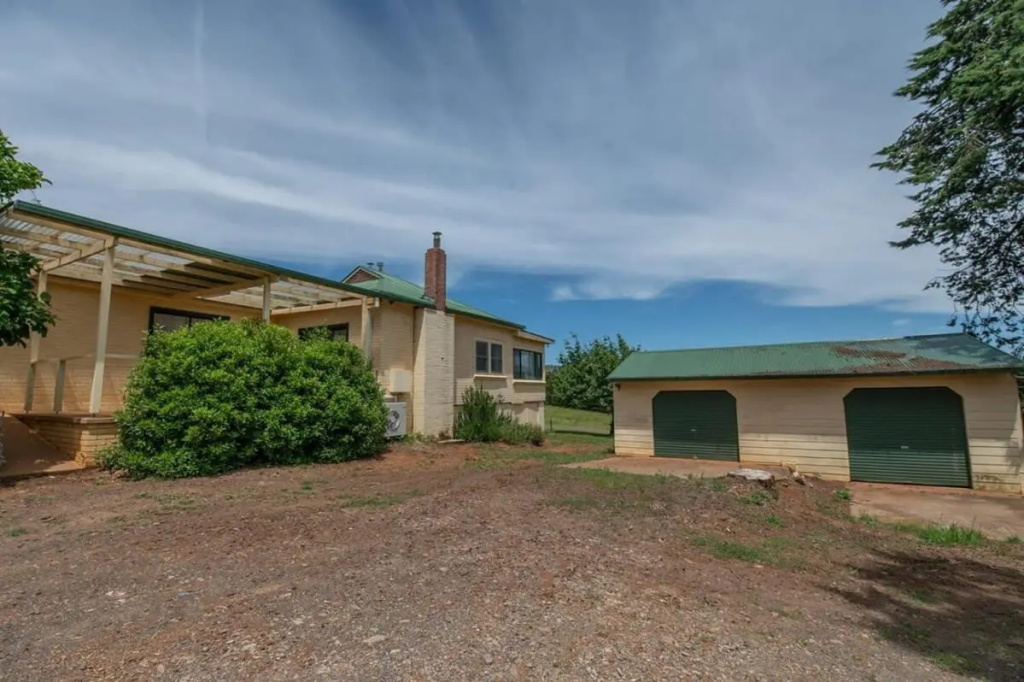 Canobolas Cottage, Amazing Farm Stay, 4 King Beds