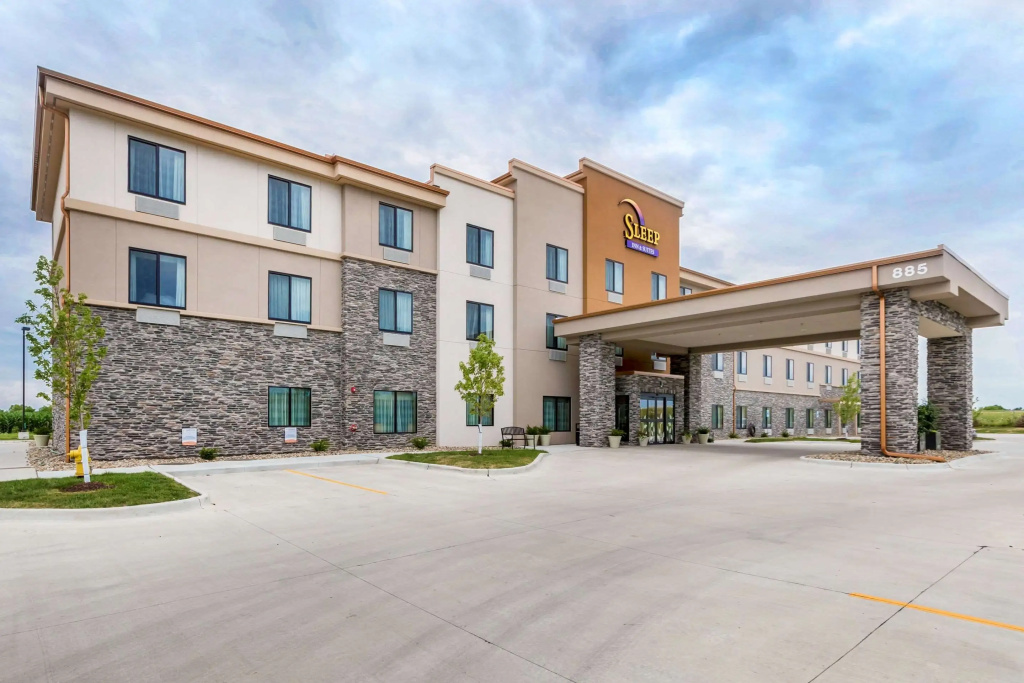 Sleep Inn & Suites West Des Moines near Jordan Creek