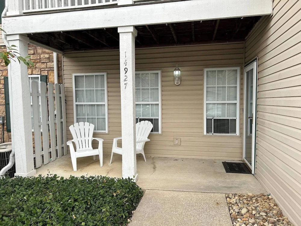 Fantastic Get Away Condo In Strongsville!