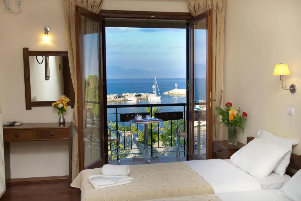 Standard Double room with sea view (twin beds)
