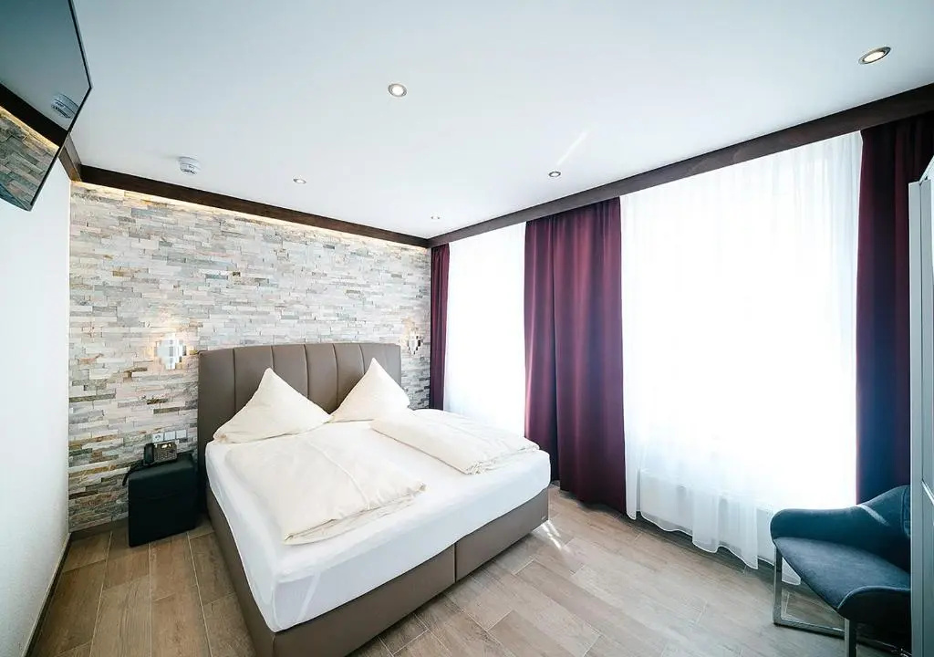 Standard Double room (full double bed)