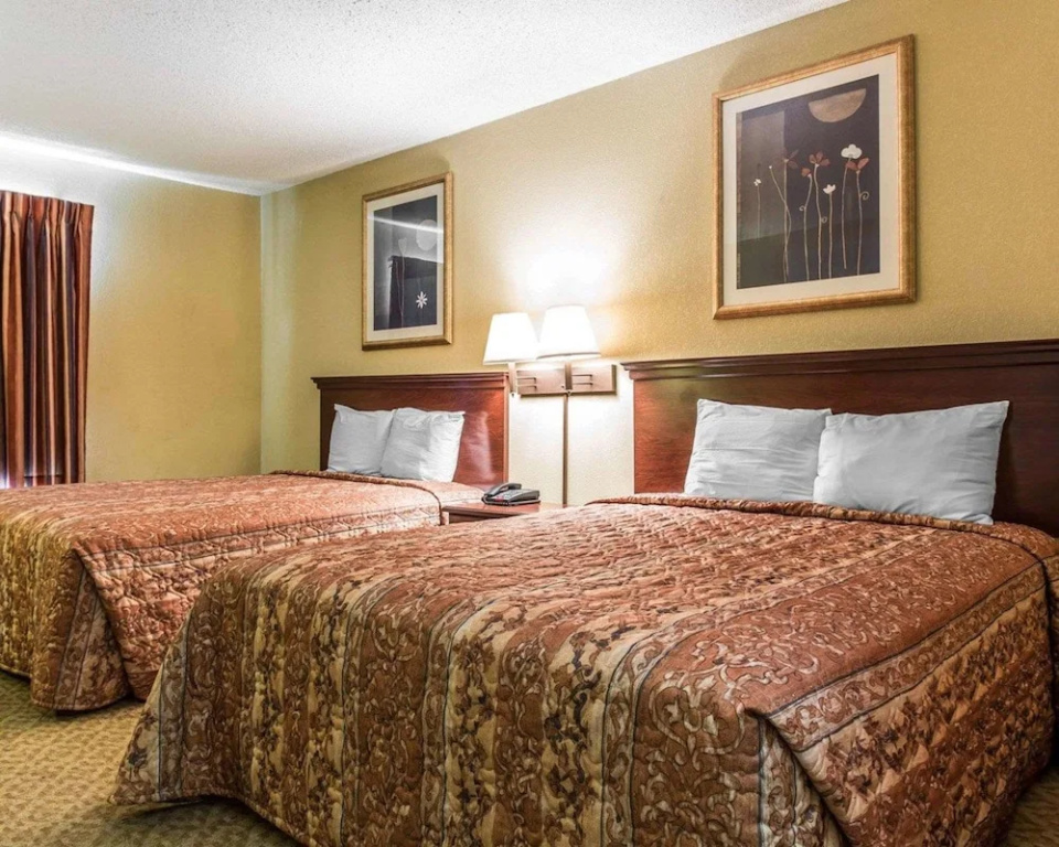 Standard Double room (full double bed)