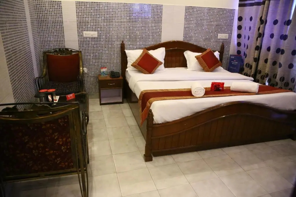 Deluxe Double room (full double bed)