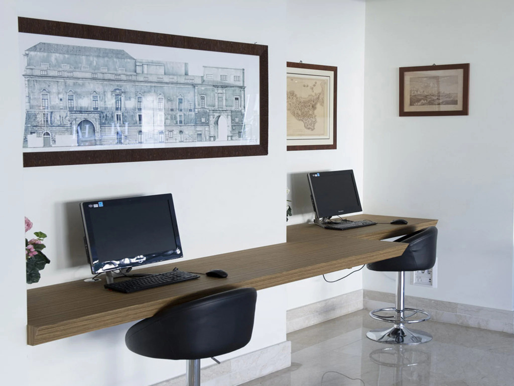 Catania International Airport Hotel - фото 25