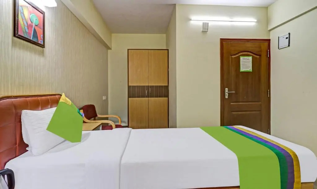 Treebo Akshaya Mayflower Vijaya Bank Layout - Chambres